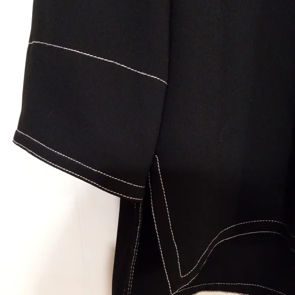 Zara Black Blouse with White Details - Picture 2 of 6